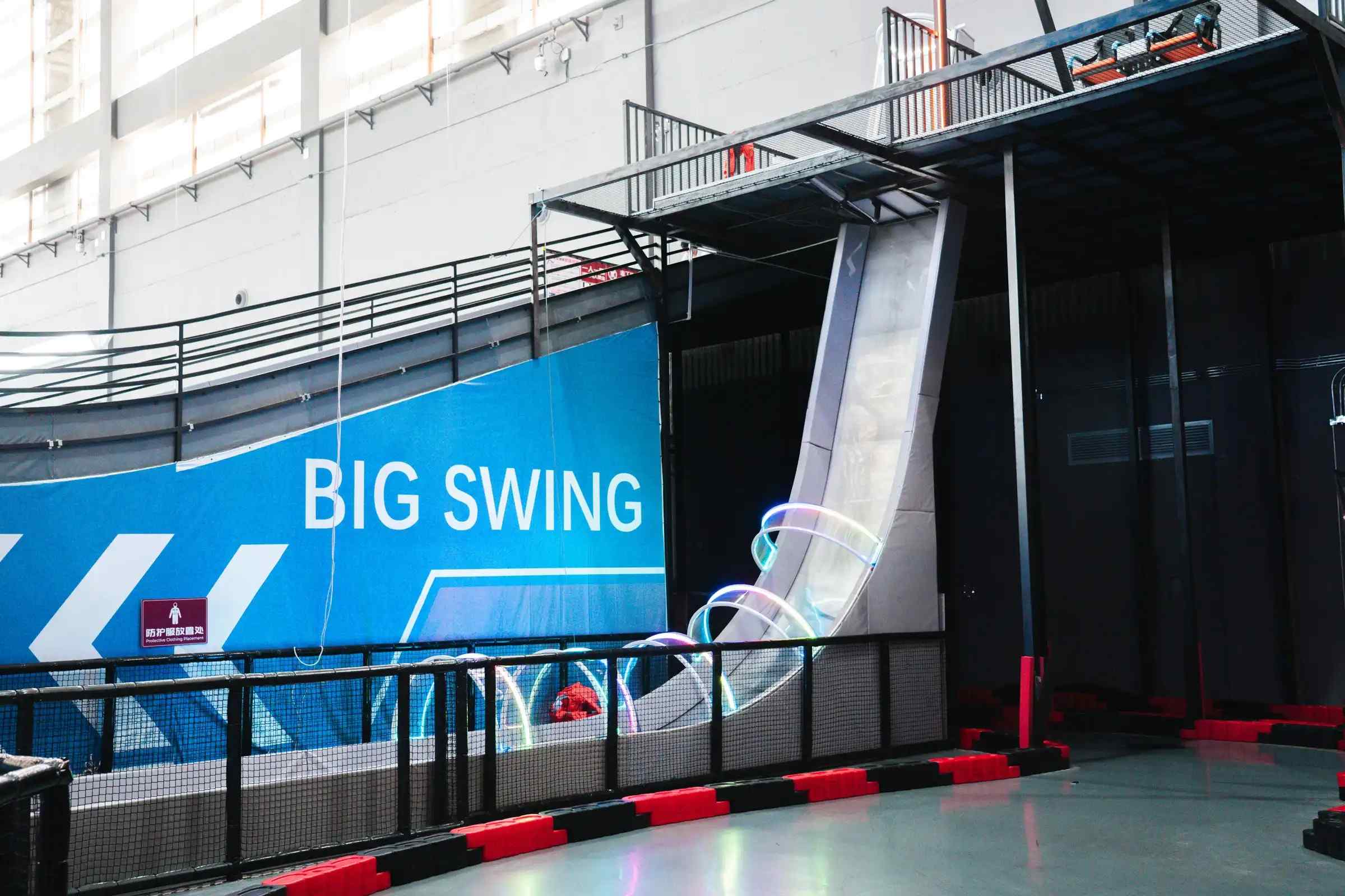 鞍山開(kāi)潮玩運(yùn)動(dòng)館，設(shè)計(jì)+設(shè)備源頭廠家怎么選？蜜動(dòng)游樂(lè)方案來(lái)了