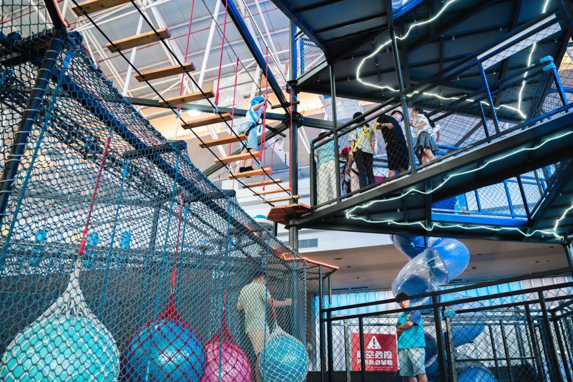 在柳州開室內(nèi)游樂場，為啥找源頭廠家更靠譜？12年經(jīng)驗(yàn)的蜜動(dòng)游樂給你答案！