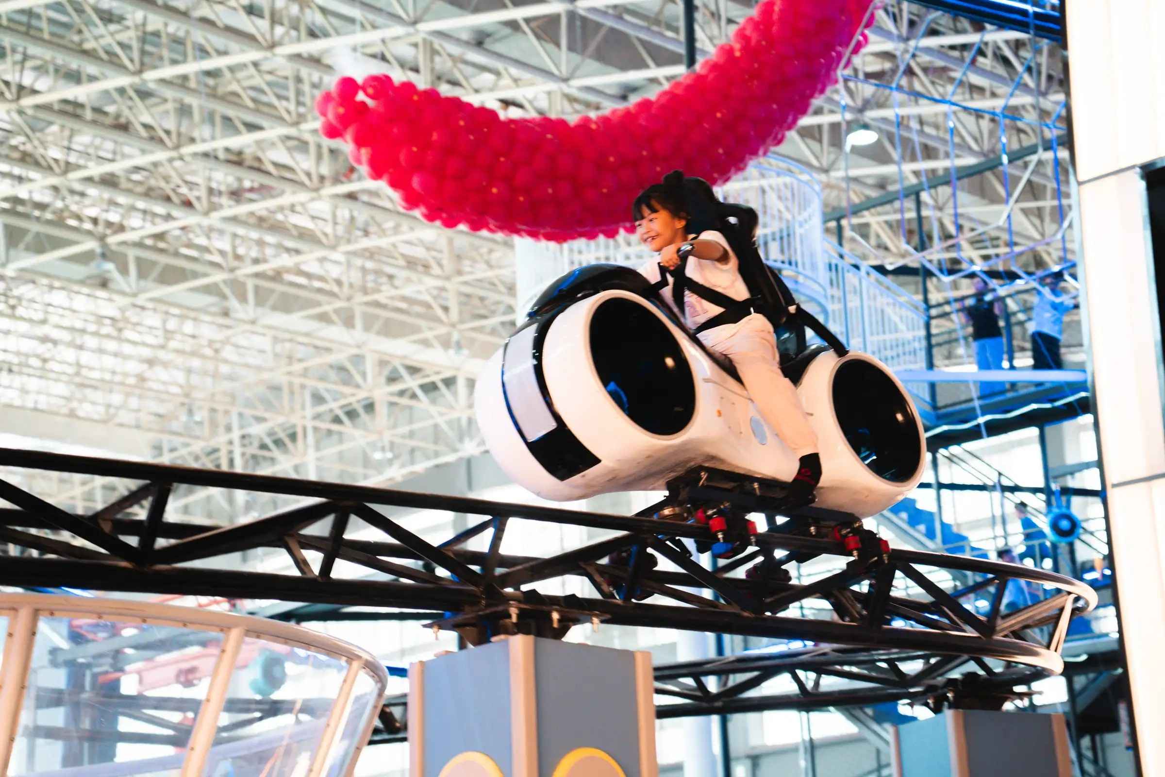 洛陽開室內(nèi)游樂場？創(chuàng)業(yè)者選對蜜動游樂，省心又靠譜！