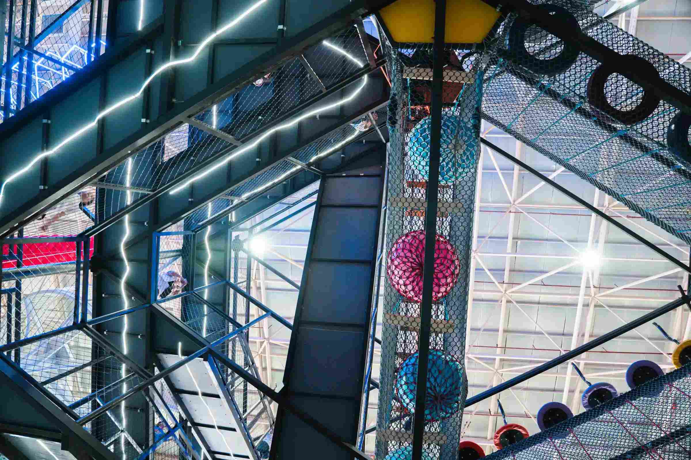 濟(jì)南想開淘氣堡？找整場(chǎng)設(shè)計(jì)+設(shè)備源頭廠，蜜動(dòng)游樂幫你省心落地